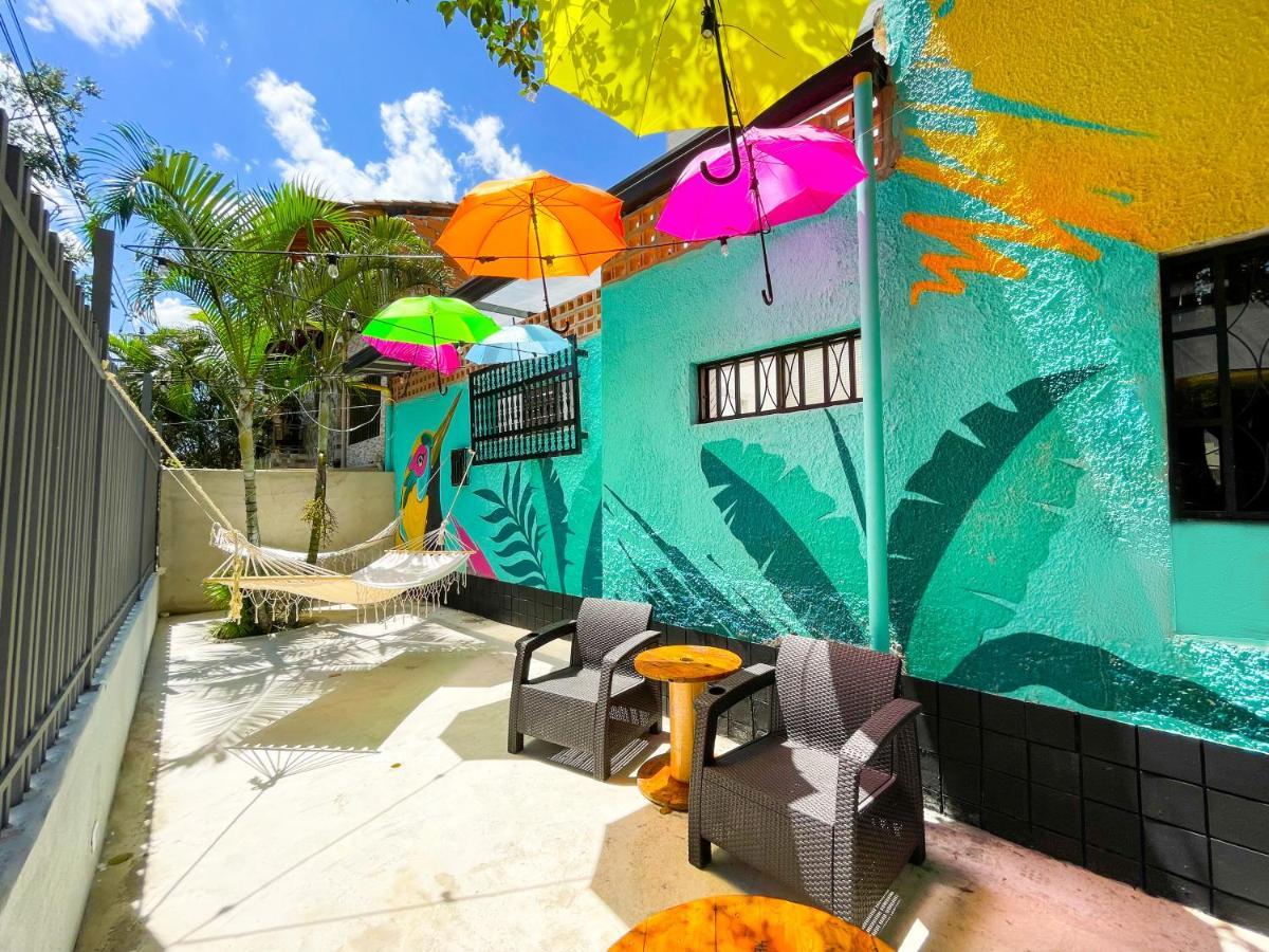 Baku Laureles Hostel Medellin Exterior photo