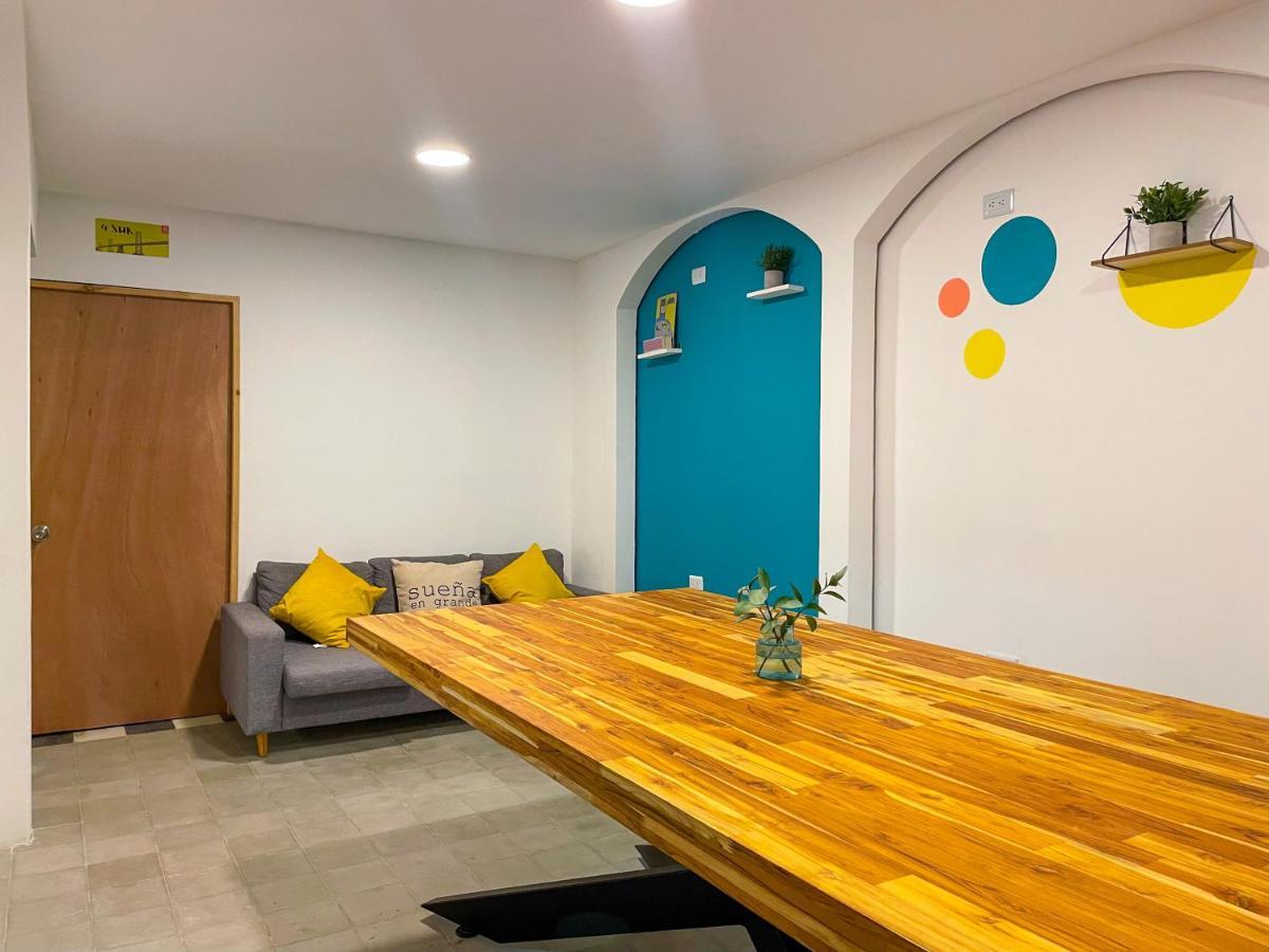 Baku Laureles Hostel Medellin Exterior photo